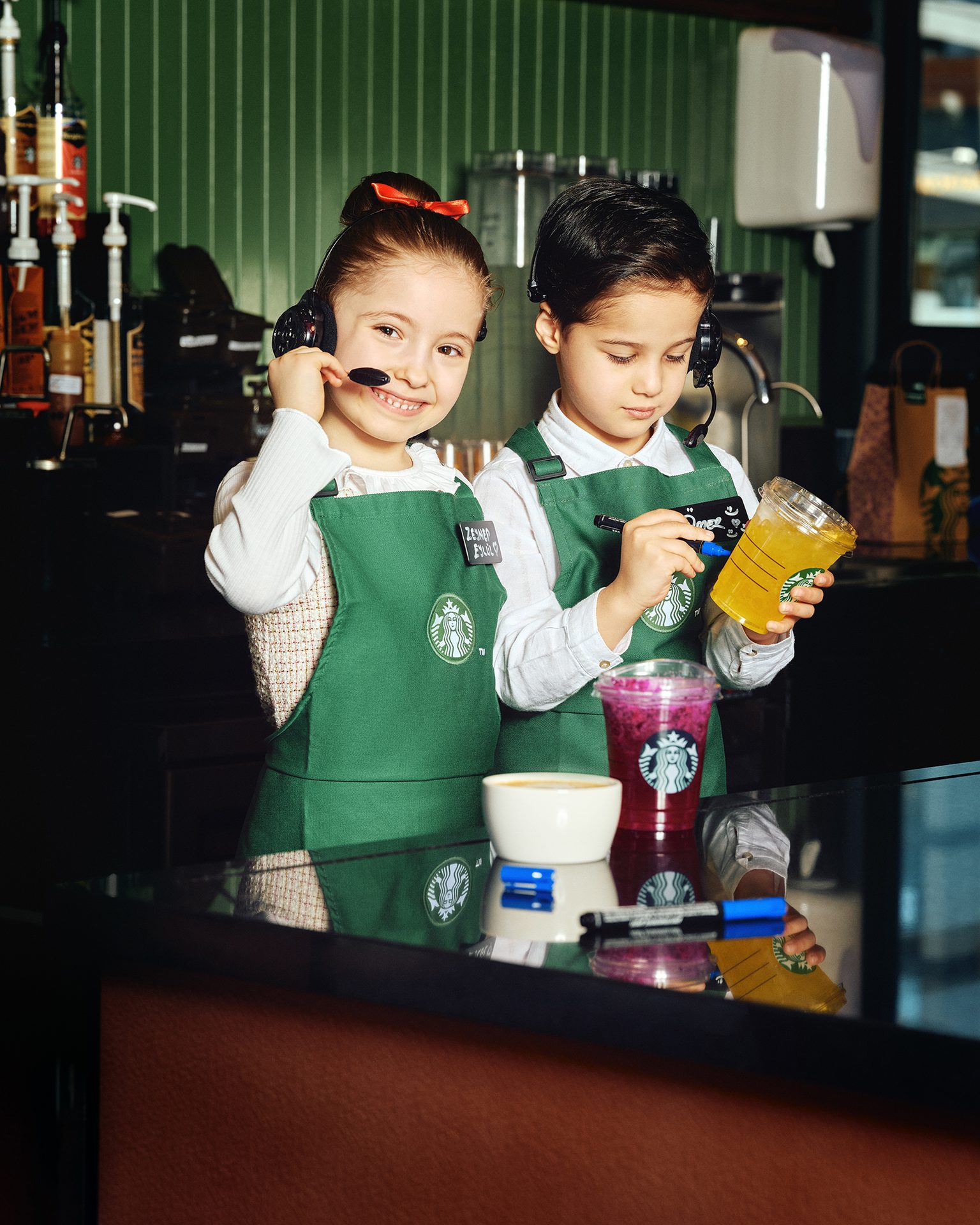 Deniz Karataş fotoğraf çalışması — starbucks 1504250159 copy