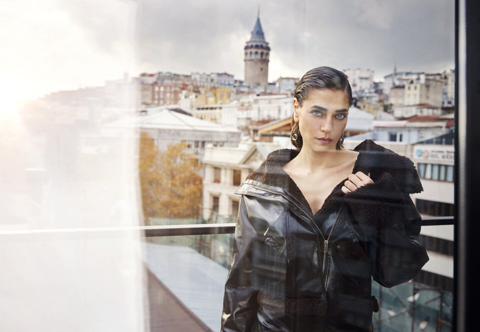 Öznur Serçeler